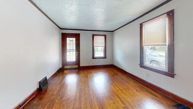Building Photo - 1377 Nichols Ave