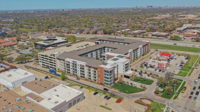 Building Photo - 1025 Preston Rd