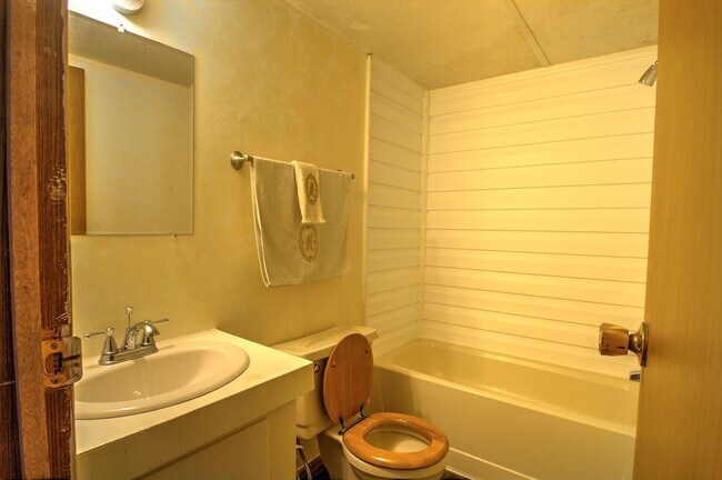 Building Photo - 4444 Morning Star Cir