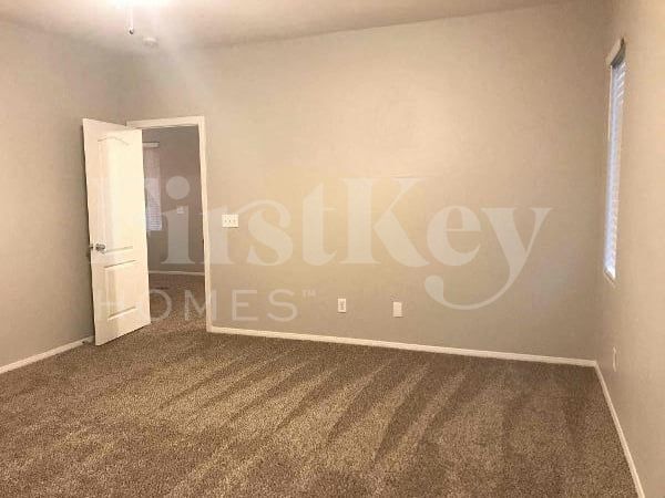 Building Photo - 10828 Avenzano St