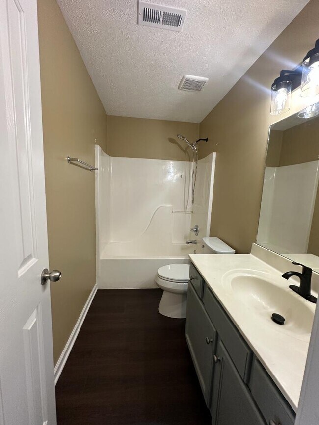 Building Photo - 1171 Catawba Way