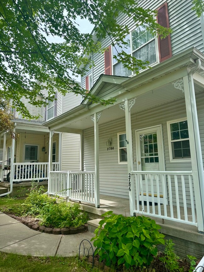 Primary Photo - 2786 Irving Ave