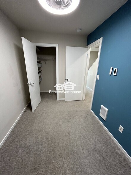 Building Photo - 802 29th Ave S