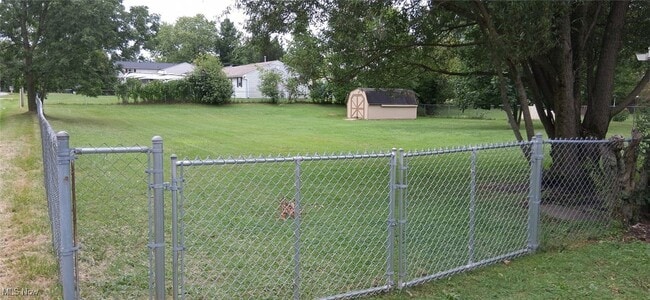 Building Photo - 558 Frost Rd