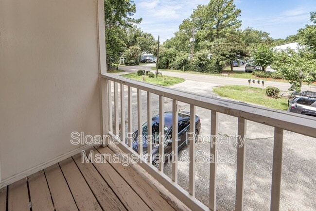 Building Photo - 296 Fleming Rd