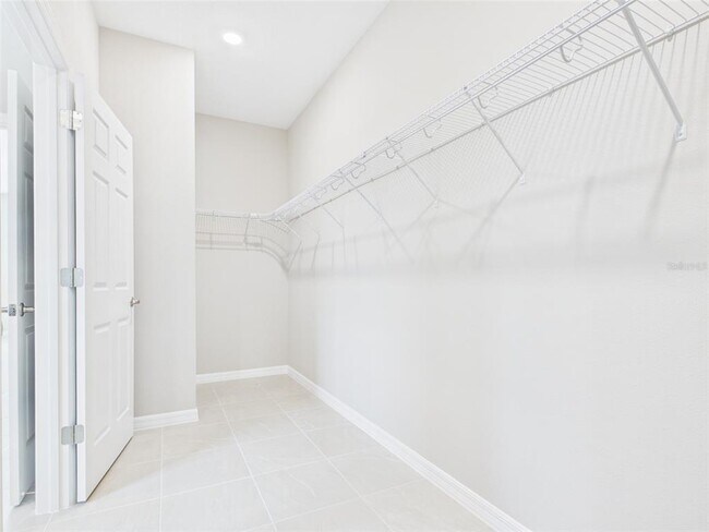 Building Photo - 5717 SW 71st Ct