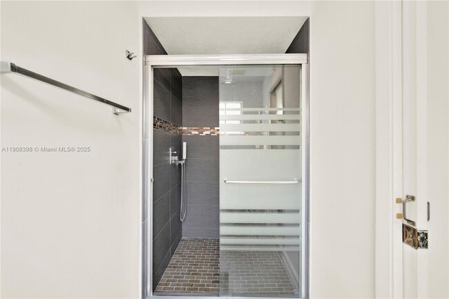 Building Photo - 11037 SW 152nd Ct