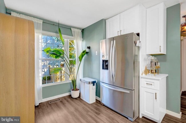 Building Photo - 5617 Gosling Dr