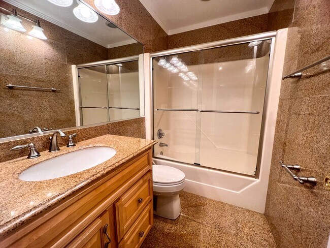 Building Photo - 2350 Bay Meadows Ct