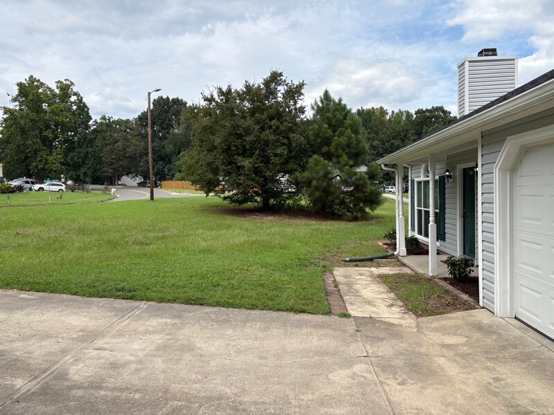 Building Photo - 4406 Tyne Dr