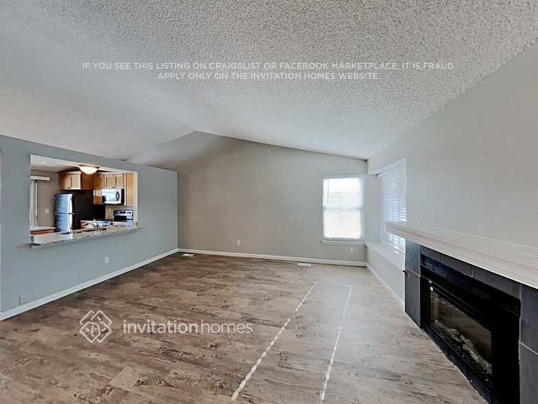 Building Photo - 5940 S Oak Way