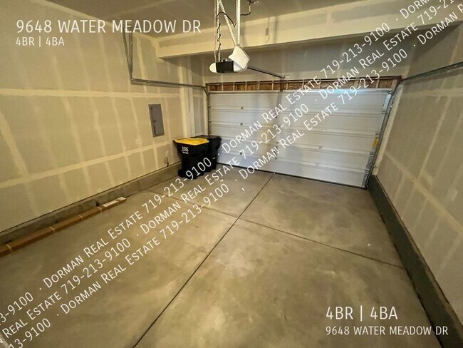 Building Photo - 9648 Water Meadow Dr