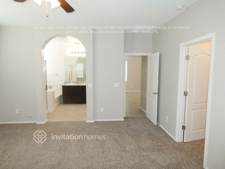 Building Photo - 649 E Canyon Rock Rd