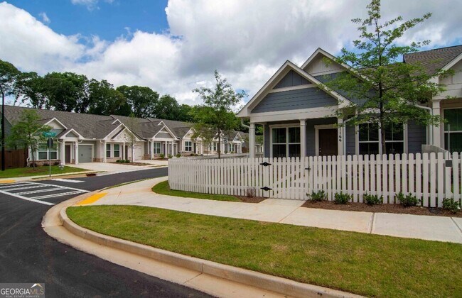 Building Photo - 1151 Hunter Trl