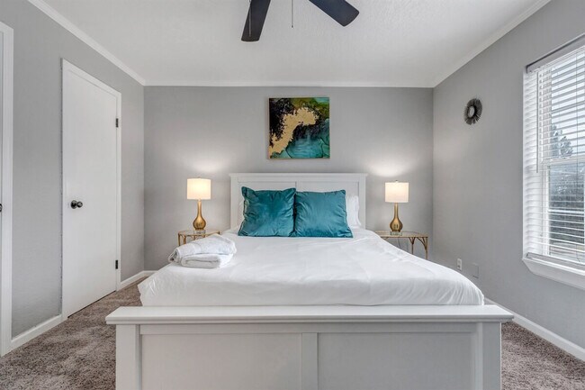 Building Photo - 4345 W 64th Ave