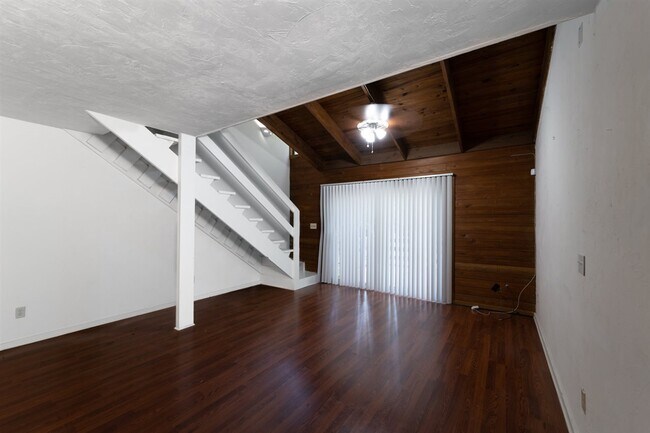 Building Photo - 1311 Rumba Ln