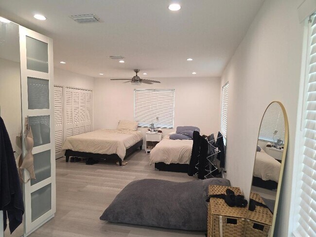 Building Photo - 1532 Fletcher St