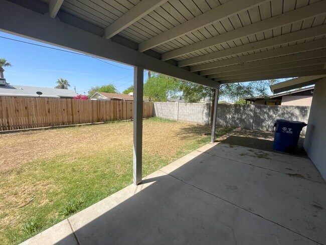 Building Photo - Fully Remodeled Tempe