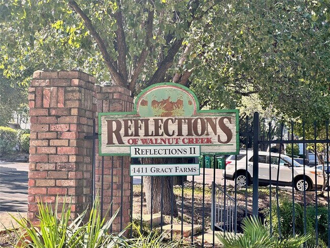 Building Photo - 1411 Gracy Farms Ln