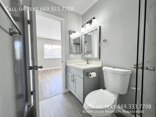 Building Photo - 3197 Bourgeois Way