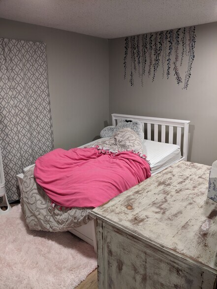 Building Photo - 1021 Illinois St