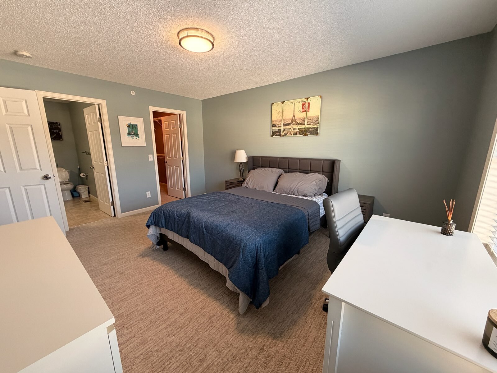 Master bed - 515 W 84th St