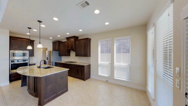 Building Photo - 20323 Mary Point Ln