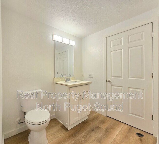 Building Photo - 18930 Bothell Everett Hwy