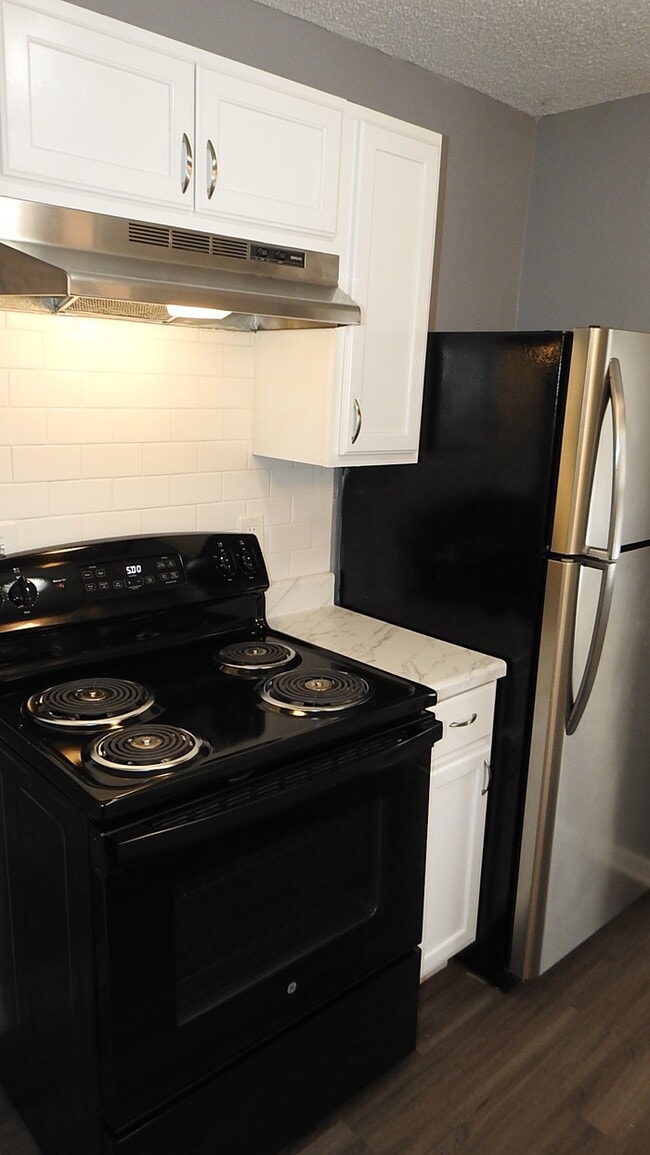 Building Photo - 3bed 2 bath in Indepedence