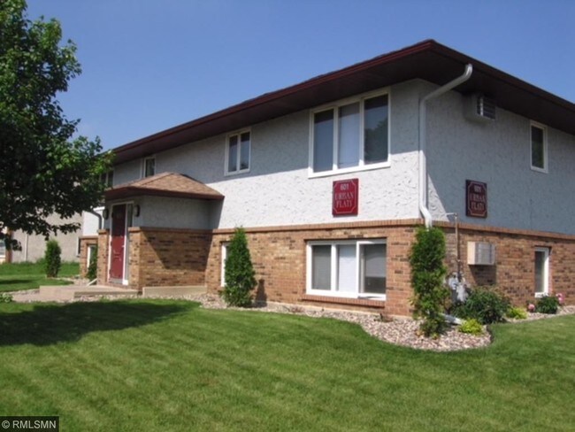 Building Photo - 601 Monroe St NE