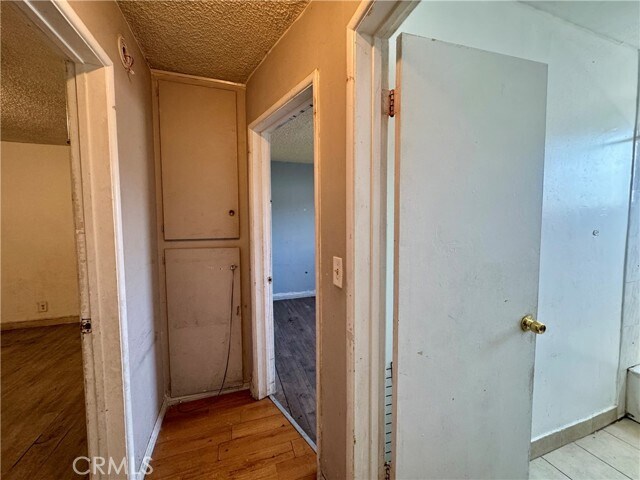 Building Photo - 143 S Ave 54