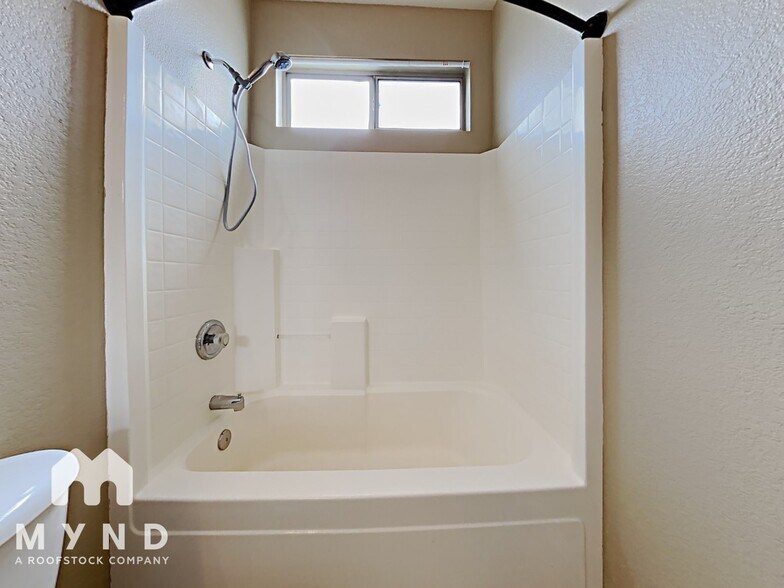 Building Photo - 40908 N Barnum Way
