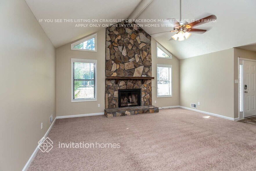 Building Photo - 215 Merrydale Dr