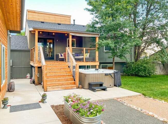 Building Photo - 10963 Bellaire Way