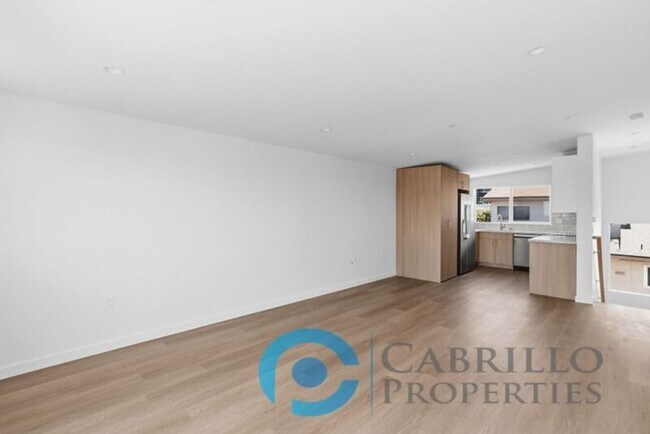 Building Photo - 6640 Valjean Ct