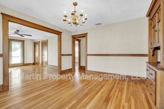 Building Photo - 13 Bridgham Ave
