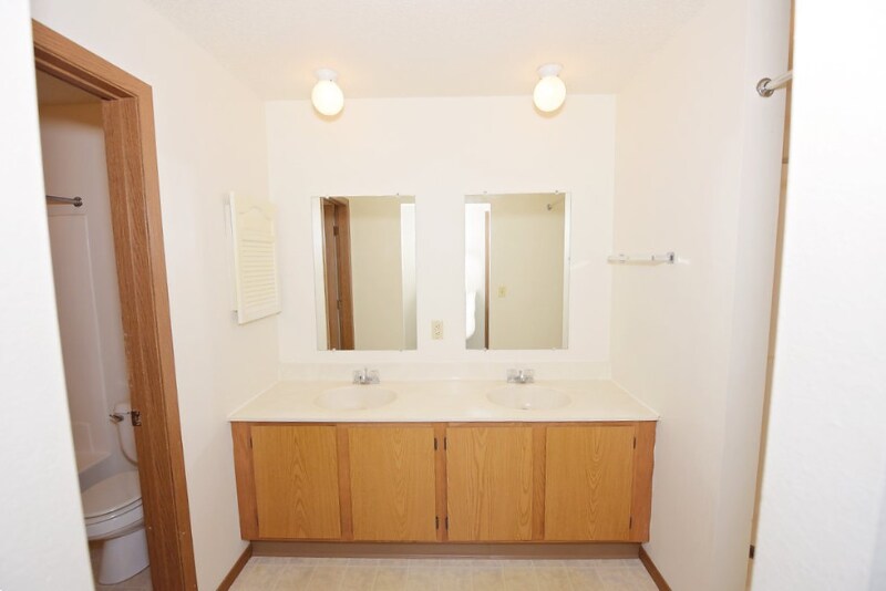 Building Photo - 411 5th Ave S