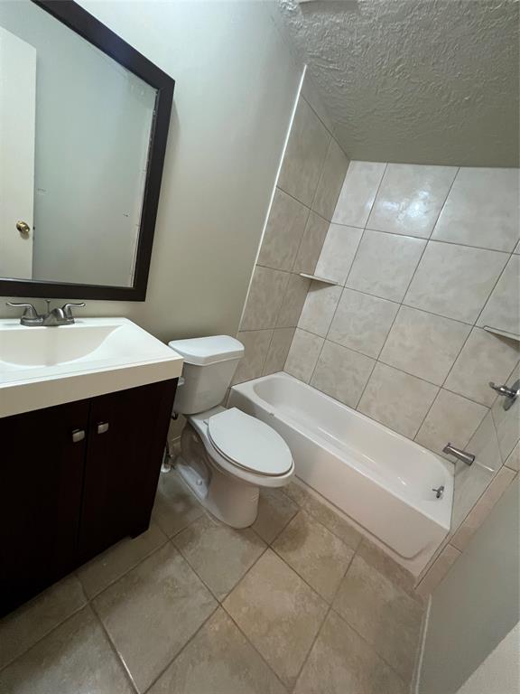Building Photo - 20431 Mountain Dale Dr