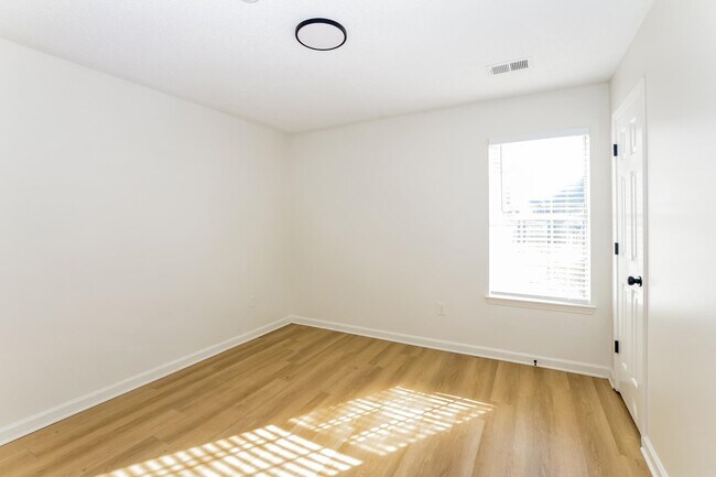 Building Photo - 7881 Collins Wood Cove