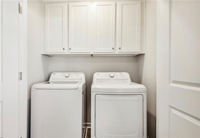 Building Photo - 553 Cygnet Ln