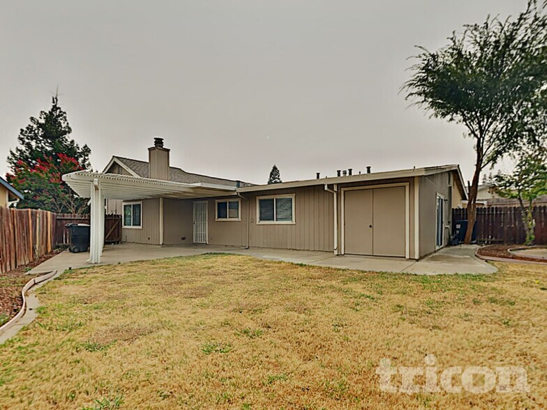 Building Photo - 1971 Inglis Way