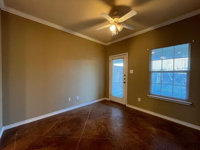 Building Photo - 3049 Palomino Trail