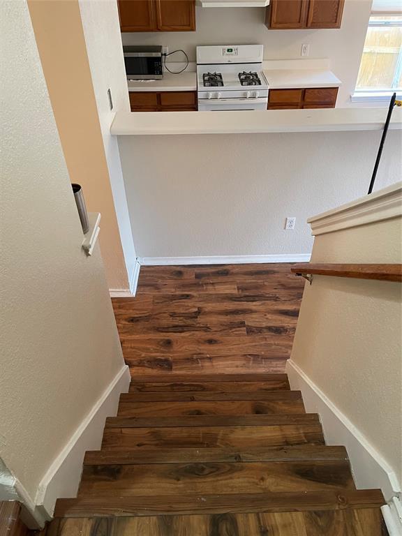 Building Photo - 1013 Christopher Ave