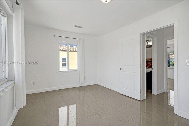 Building Photo - 655 85th St