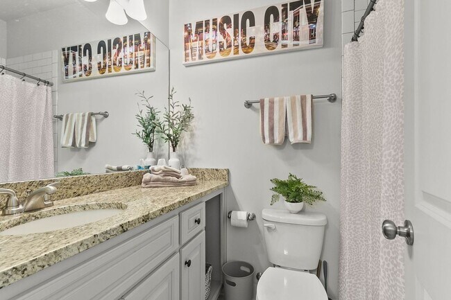 Building Photo - Spacious 3 Bedroom 3.5 Bath Available Fall 2026! Schedule your Tour and Apply today!