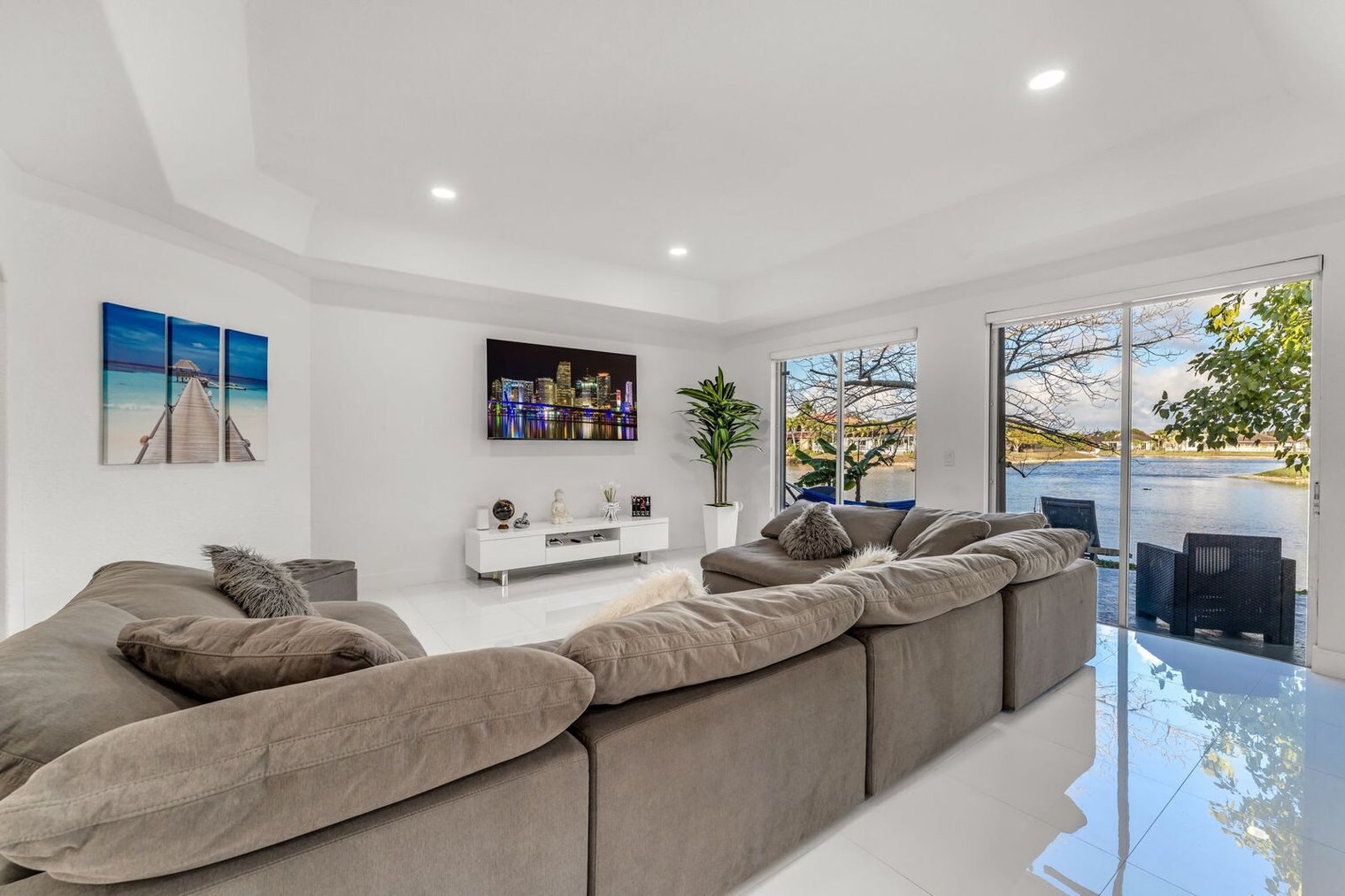 Building Photo - 1205 SW 146th Ct