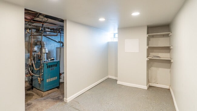 Building Photo - Newly rehabbed 3 bedroom