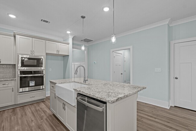 Building Photo - 707-p707 Ronaldsay Rd