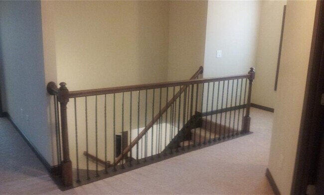 Building Photo - 6260 Crested Moss Dr