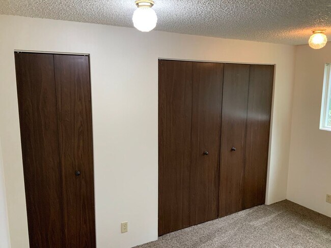 Building Photo - 2145 Hawkins Ln